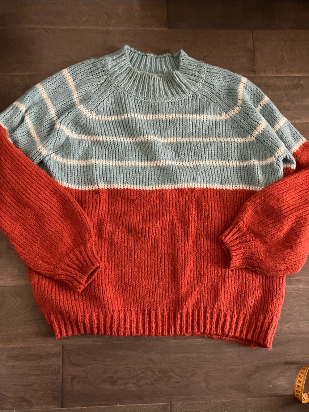 Listicle Two-Tone Crewneck Sweater in Light Blue, White & Rust